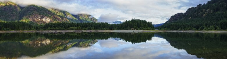 Фартук из стекла горы, озера, леса (скинали)